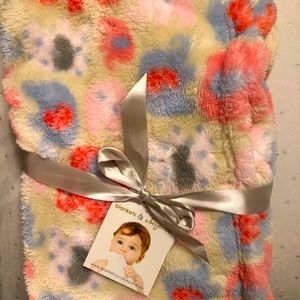 NWT BLANKETS AND BEYOND COLORFUL ELEPHANTS BABY BLANKET NEW